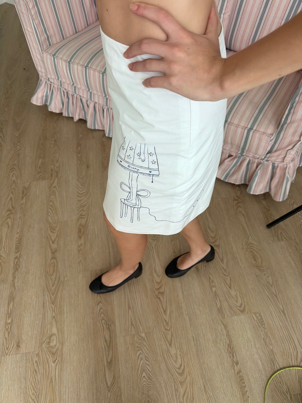 Dusty Lamp Skirt (hand painted)